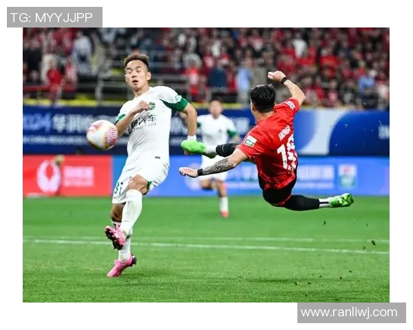 成都羽毛球队在钻石联赛积分榜上以72分稳居第一展现强劲实力 成都羽毛球队在钻石联赛积分榜上以72分稳居第一展现强劲实力