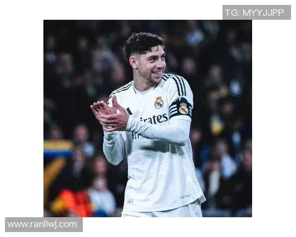 皇马中场巴尔韦德状态神勇,被称为本赛季最闪耀的球员 皇马中场巴尔韦德状态神勇,被称为本赛季最闪耀的球员