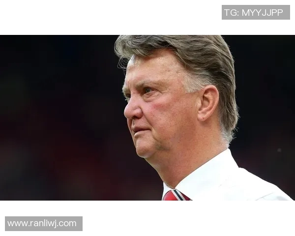 范加尔公开反击批评,坚称自己在曼联做出了贡献 范加尔公开反击批评,坚称自己在曼联做出了贡献